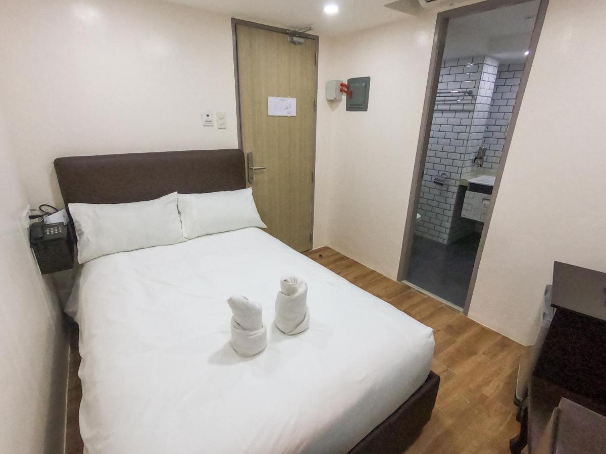 Emerald Island Hotel Balabag  Экстерьер фото