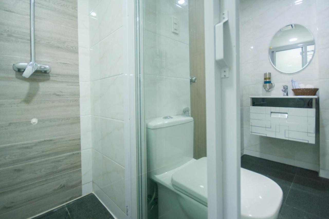 Emerald Island Hotel Balabag  Экстерьер фото