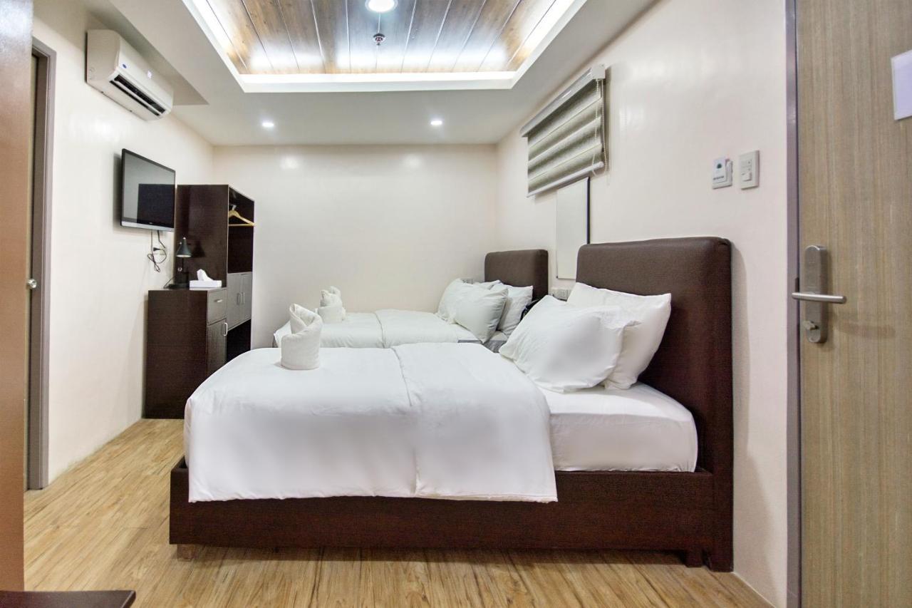 Emerald Island Hotel Balabag  Экстерьер фото